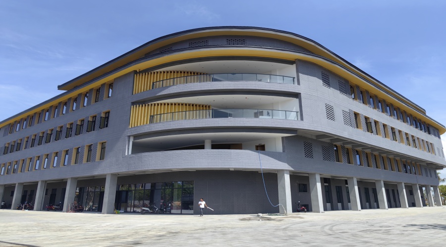 海南中央民族大學(xué)UHPC墻板選擇了飾紀(jì)上品.你呢？